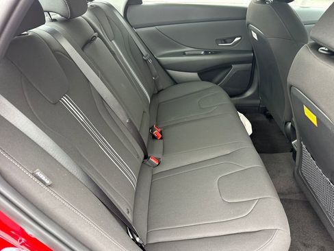 New 2025 Hyundai Elantra SEL image 16