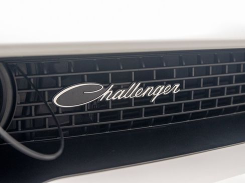 Used 2022 Dodge Challenger R/T Scat Pack RWD image 31