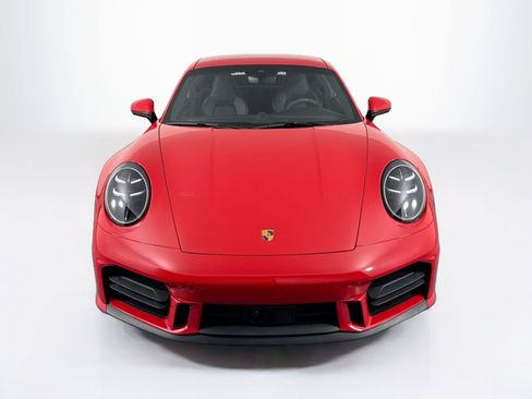 Used 2025 Porsche 911 Carrera RWD image 2