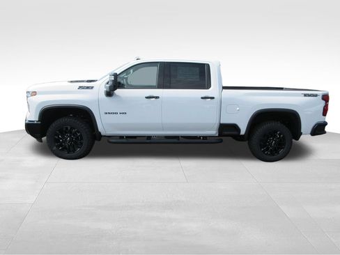 New 2026 Chevrolet Silverado 3500 LTZ w/ LTZ Plus Package AWD/4WD image 3
