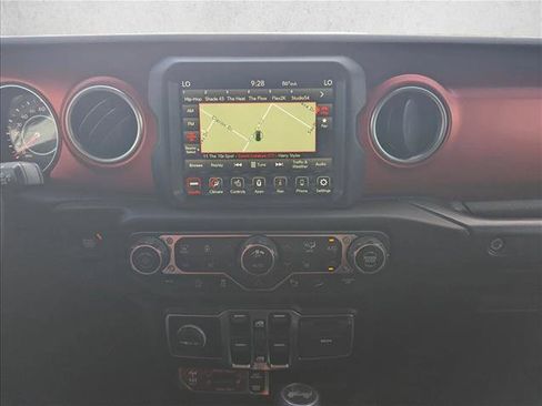 Used 2021 Jeep Wrangler Unlimited Rubicon AWD/4WD image 11