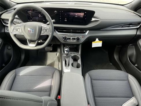 Used 2025 Buick Envista Preferred w/ Convenience I Package image 12