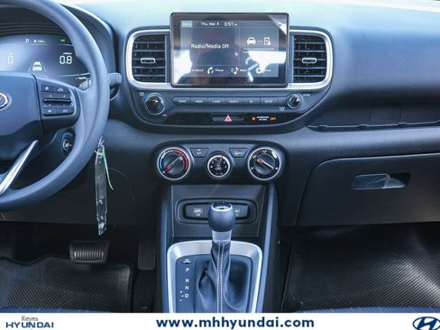 New 2026 Hyundai Venue SE FWD image 15