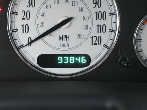 Used 2001 Chrysler LHS image 36