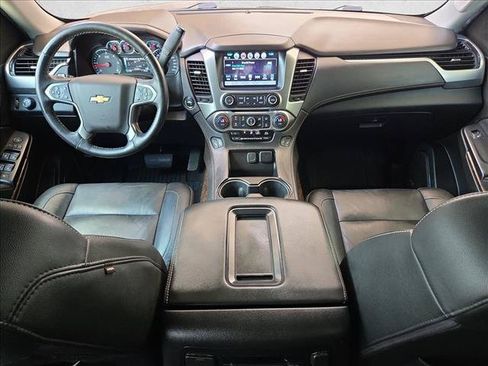 Used 2020 Chevrolet Suburban LT RWD image 19