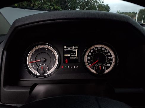 Used 2018 RAM 1500 Express w/ Express Value Package image 10