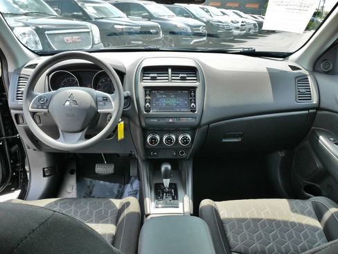 Used 2025 Mitsubishi Outlander Sport ES AWD/4WD image 18