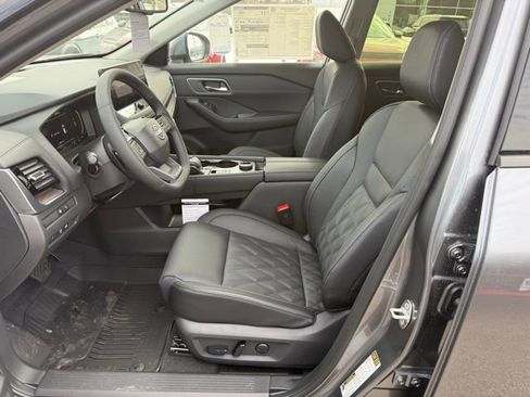 New 2026 Nissan Rogue Platinum image 13