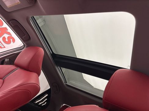 Used 2018 Toyota Camry XSE w/ Driver Assist Package image 23