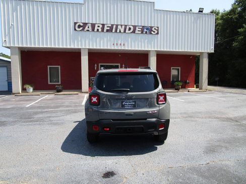 Used 2021 Jeep Renegade Trailhawk w/ Trailer Tow Group AWD/4WD image 11