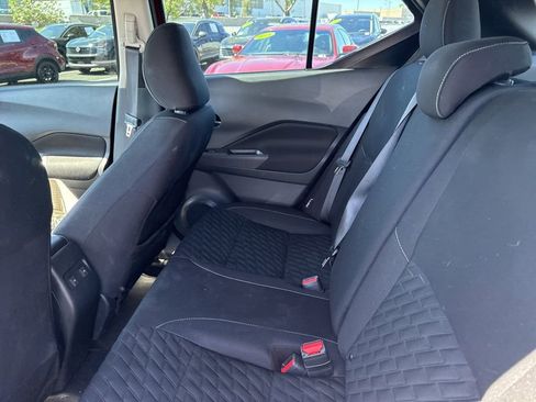 Used 2021 Nissan Kicks SV FWD image 15