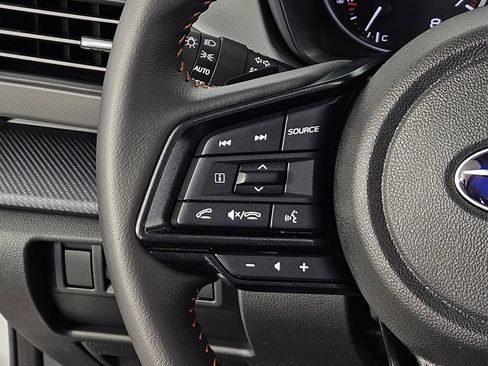 Certified 2025 Subaru Crosstrek 2.5i Limited w/ Crosstrek Mirror Package image 33