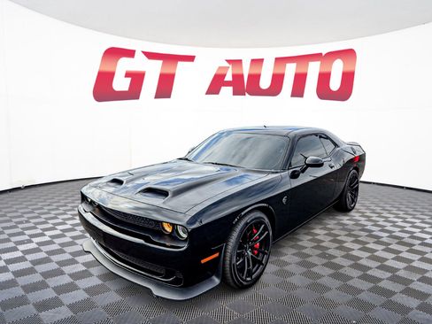 Used 2023 Dodge Challenger SRT Hellcat image 3