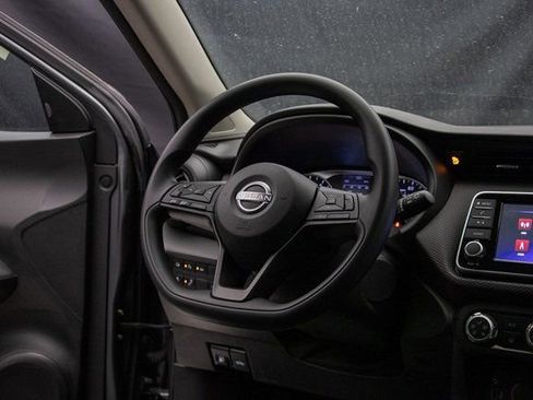 New 2025 Nissan Kicks Play S image 14