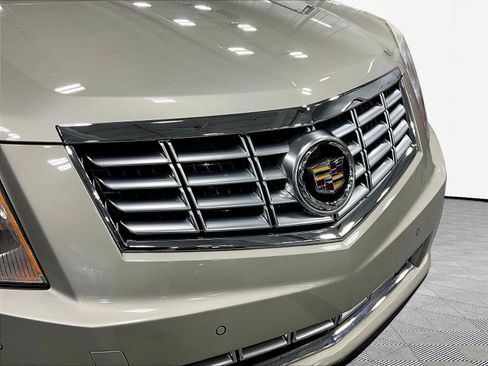 Used 2015 Cadillac SRX Luxury AWD/4WD image 33