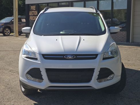 Used 2016 Ford Escape SE w/ SE Leather Comfort Package AWD/4WD image 2