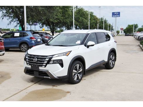 Used 2024 Nissan Rogue SL FWD image 3