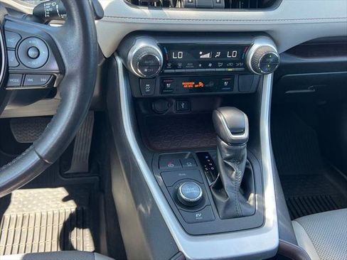 Certified 2022 Toyota RAV4 Limited w/ Limited Grade Weather Package AWD/4WD image 20