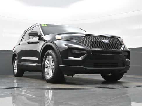 Used 2021 Ford Explorer XLT w/ Class III Trailer Tow Package image 35