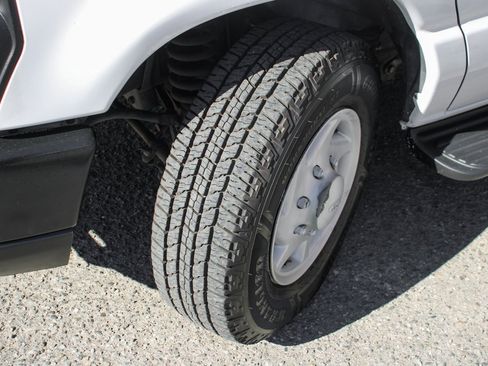 Used 2008 Ford E-350 and Econoline 350 XLT image 35