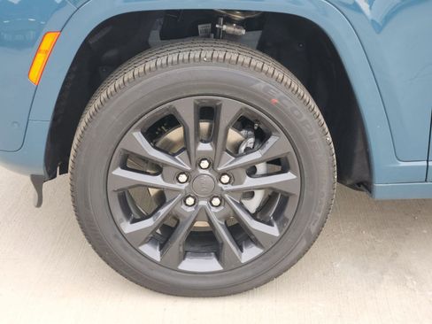 New 2026 Jeep Grand Cherokee Limited AWD/4WD image 11