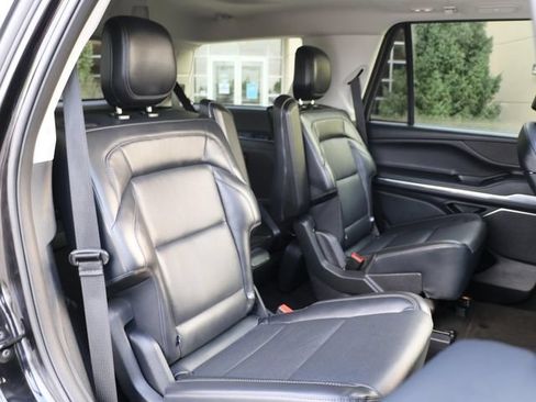 Used 2025 Lincoln Navigator Reserve AWD/4WD image 14