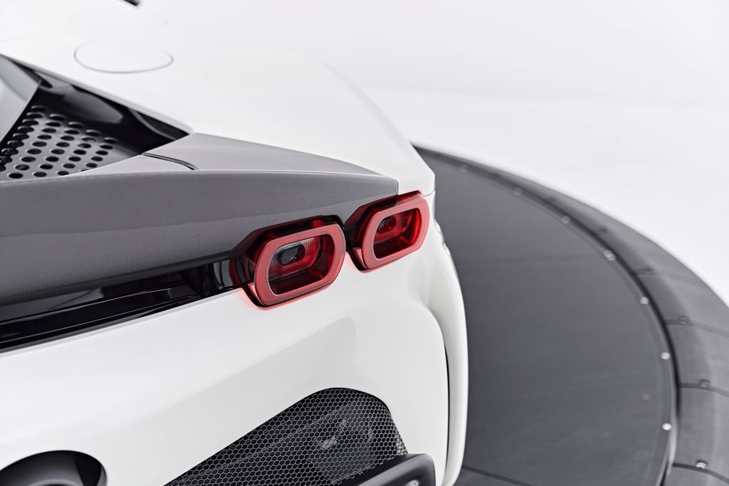 Used 2022 Ferrari SF90 Spider AWD/4WD image 34