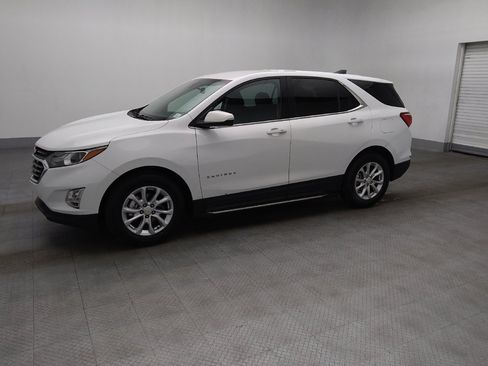 Used 2019 Chevrolet Equinox LT image 2
