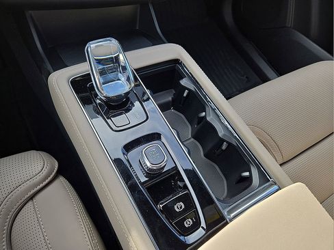 New 2026 Volvo XC90 B6 Ultra image 30