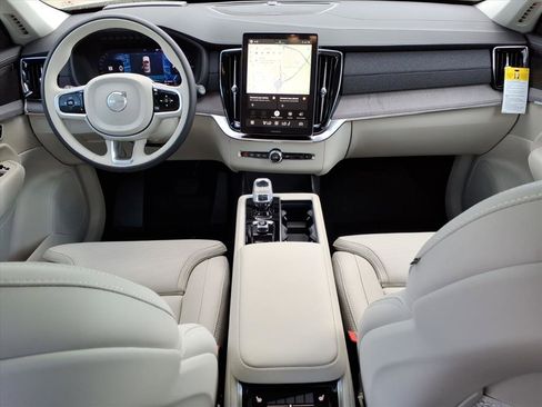 New 2026 Volvo XC90 T8 Ultra w/ Protection Package Premier AWD/4WD image 12