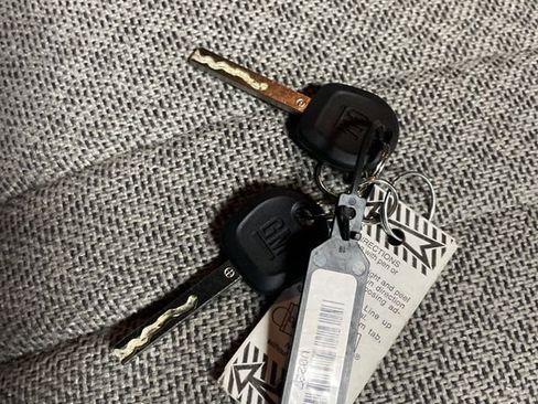 Used 2025 Chevrolet Express 2500 Extended w/ Communications Package image 31