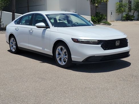Used 2025 Honda Accord LX image 31