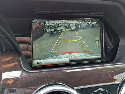 Used 2013 Mercedes-Benz GLK 350 4MATIC image 35