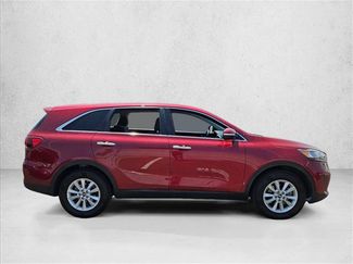 Used 2019 Kia Sorento FWD video 4
