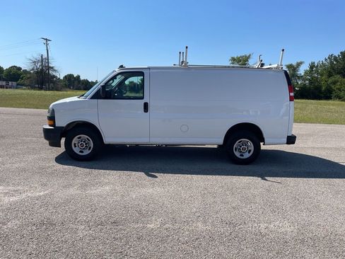 Used 2023 GMC Savana 2500 w/ Driver Convenience Package RWD image 2