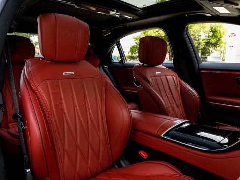 Used 2026 Mercedes-Benz S 63 AMG S image 39