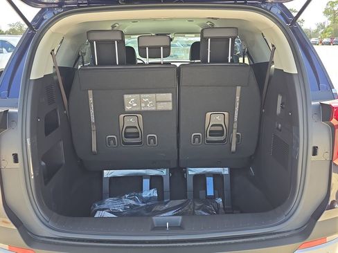 New 2026 Kia Carnival FWD image 10