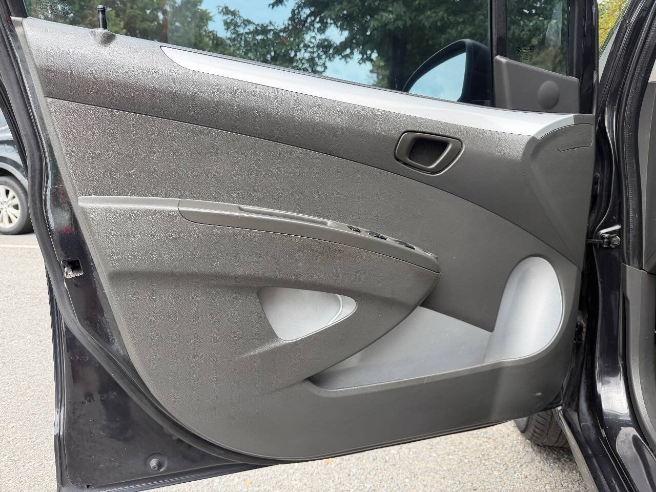 Used 2014 Chevrolet Spark LT FWD image 8