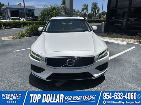 Used 2019 Volvo S60 T5 Momentum FWD image 3