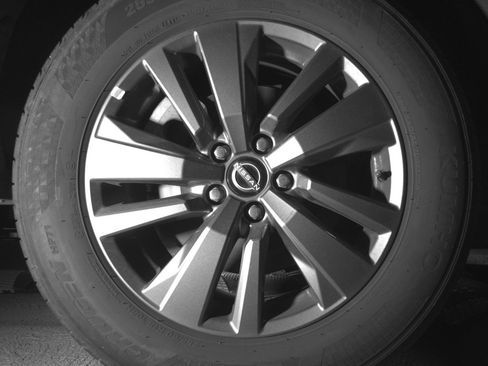 Used 2025 Nissan Pathfinder SV image 15