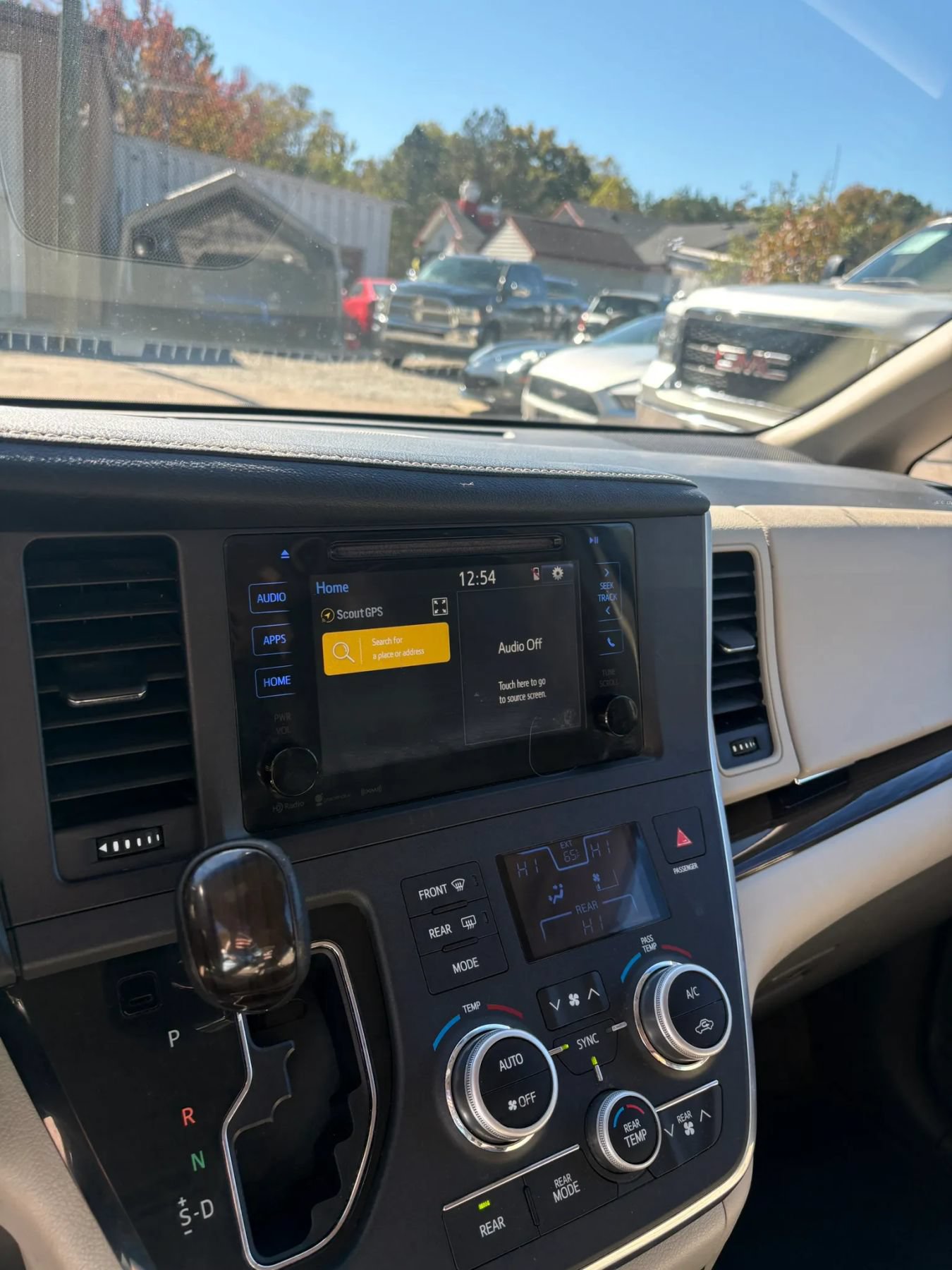 Used 2017 Toyota Sienna XLE AWD/4WD image 15