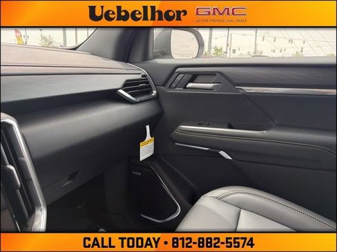 New 2026 GMC Acadia Elevation w/ Elevation Premium Package FWD image 38