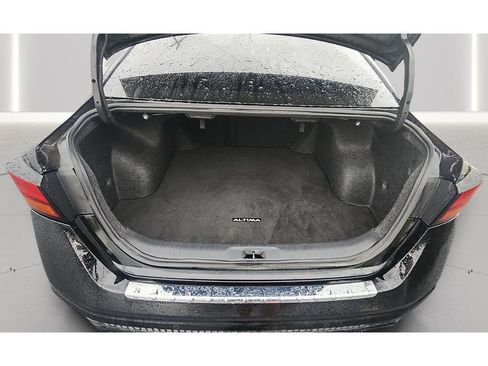 Used 2023 Nissan Altima 2.5 SR w/ SR Premium Package FWD image 17