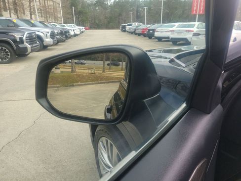 Used 2023 Toyota Highlander Platinum image 14