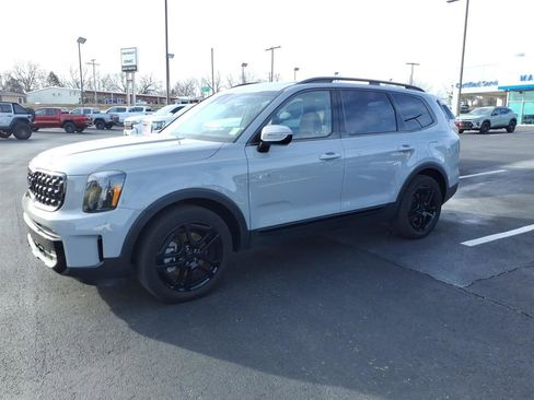 Used 2025 Kia Telluride SX X-Line image 3