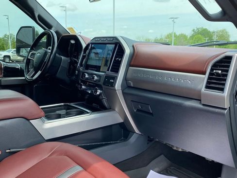 Used 2022 Ford F450 Platinum w/ FX4 Off-Road Package image 29