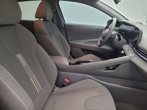 Used 2024 Hyundai Elantra SEL FWD image 21