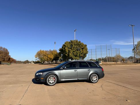 Used 2006 Audi S4 Avant image 2