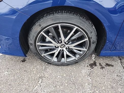 Used 2023 Toyota Camry XLE image 9