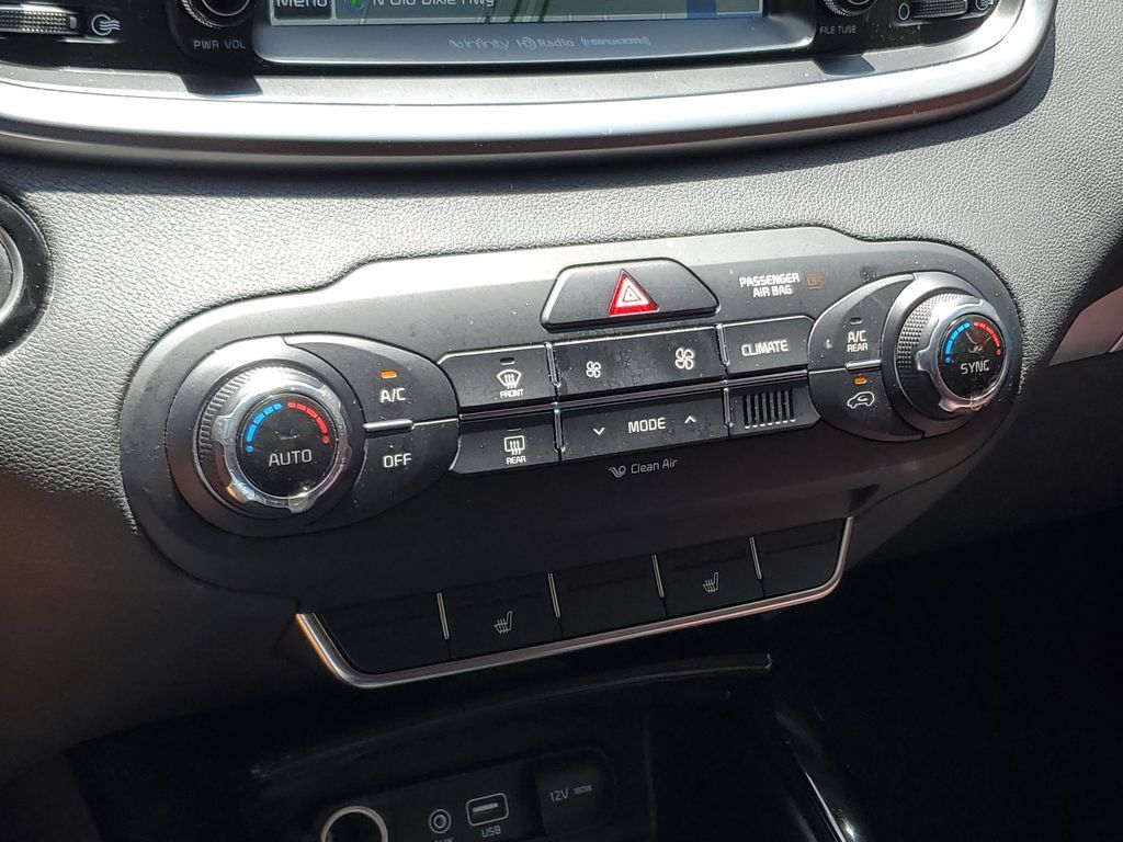 Used 2017 Kia Sorento SX FWD image 29